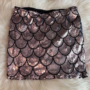Scallop Sequin mini skirt